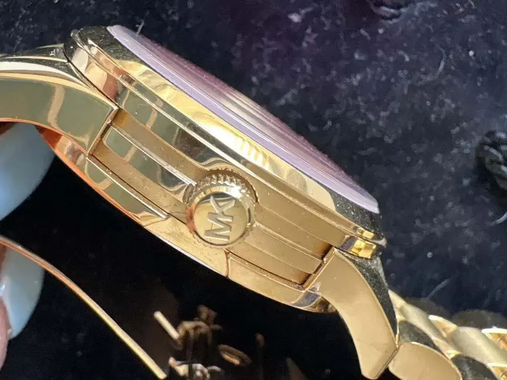 Michael Kors MK5801 Runway Gold Tone Stainless Steel Pink Dial Watch